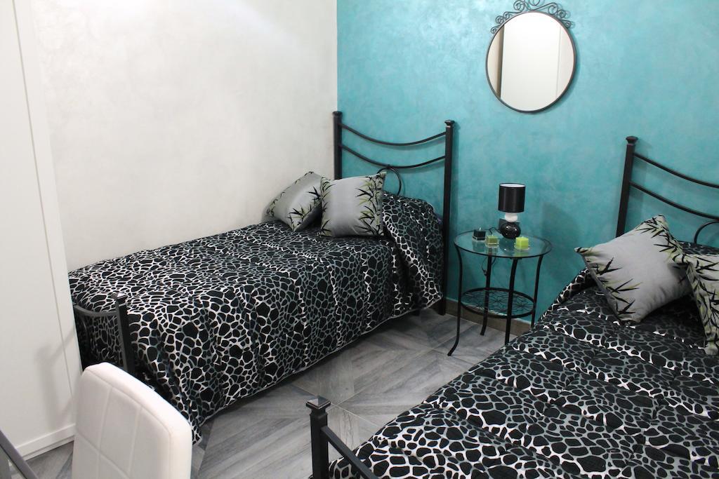 Hotel A Due Passi Dal Porto Civitavecchia Zimmer foto