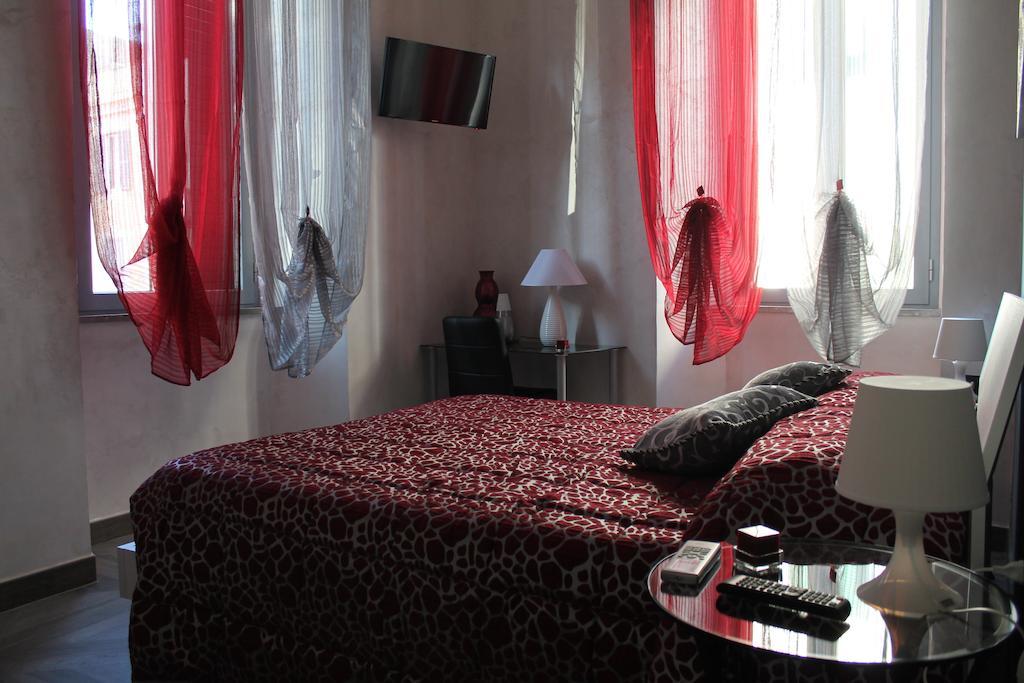 Hotel A Due Passi Dal Porto Civitavecchia Zimmer foto